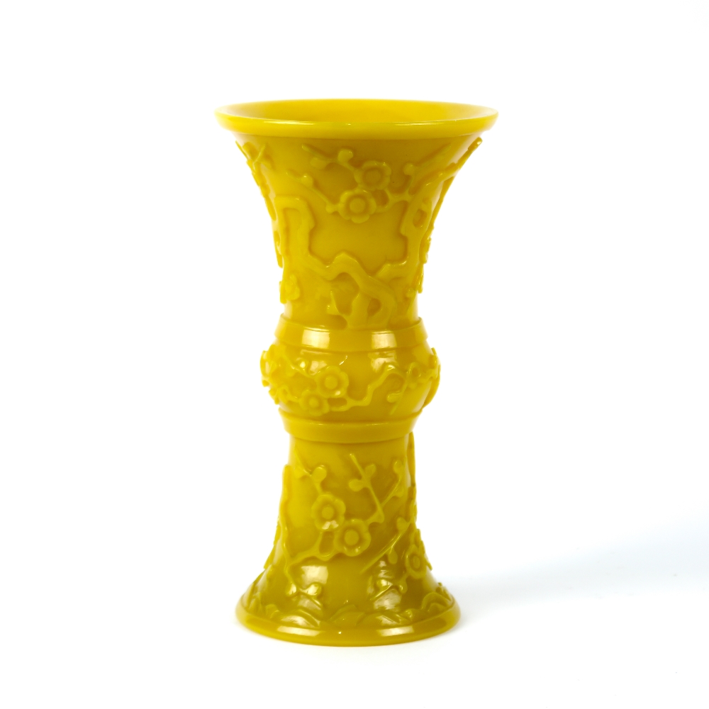 Chinese yellow Peking glass vase, of gu form with flowering prunus to the gnarling branches, 8.5"h - Image 3 of 5