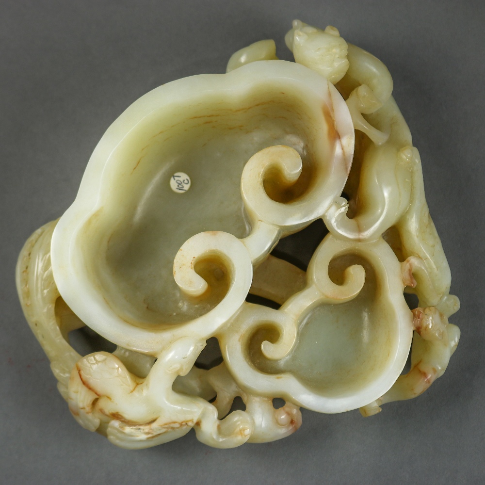 Chinese jade brush washer, in the form of two ruyi heads, flanked by a phoenix and chilong, the - Image 2 of 3