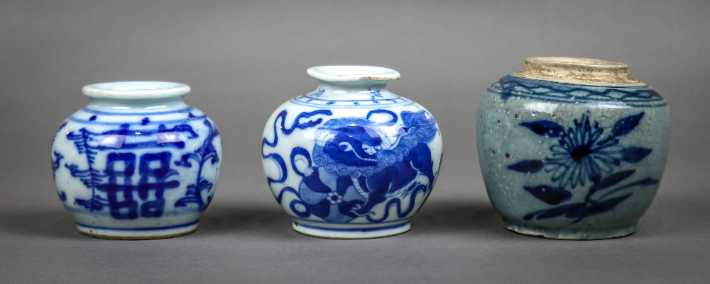 (lot of 3) Chinese ceramic jarlets: two underglaze blue porcelain jarlets, one with fu-lion and - Image 2 of 5