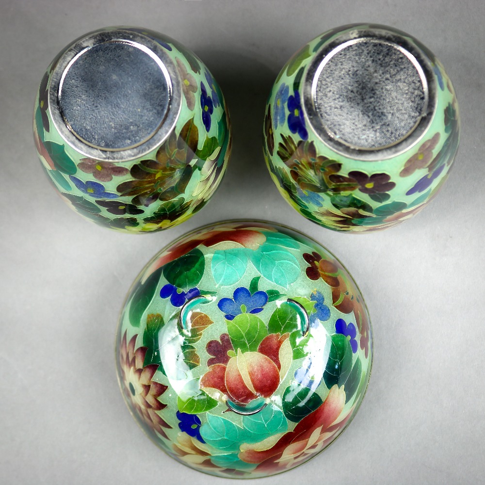 (lot of 3) Japanese plique-à-jour cloisonne, consisting of two vases and one bowl, mille fleur motif - Image 5 of 5