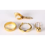 (Lot of 4) Freshwater cultured pearl and yellow gold jewelry Including 1) 20k rose, white and yellow