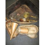 A quantity of vintage copper and brass kitchenwares