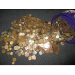 A large quantity of vintage coins, approx 5kg