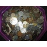 A quantity of mixed world coins, approx. weight 5kg