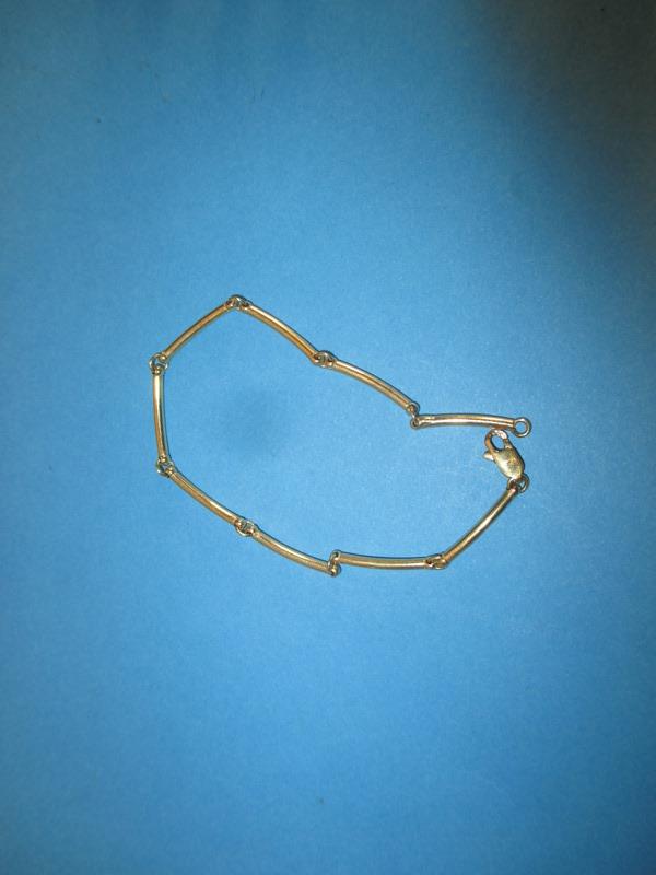 An 18ct gold bracelet, approx. weight 5.3g