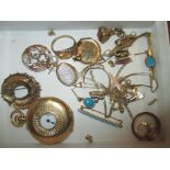 A quantity of mixed gold items to include an 18ct gold pocket watch and 2 yellow metal fob seals