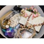 a boxed quantity of costume jewellery & sundry ite