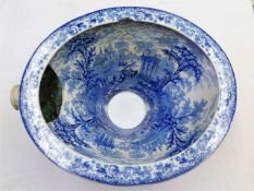 A Victorian blue & white transfer ware ceramic toi