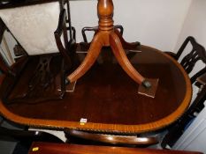 A Regency style dining table & six chairs