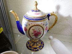 A Franklin Mint House of Faberge teapot