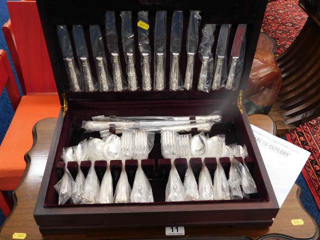 A cased set of silver plated cutlery