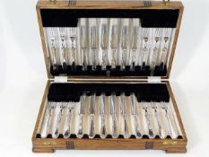 A cased Walker & Hall silver handled service for t