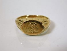 A yellow metal ring approx. 4.5g