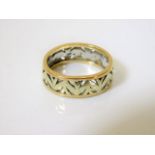 A yellow & white 9ct gold ring approx. 3.1g