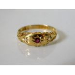 A Victorian 18ct gold ring set with ruby & diamond