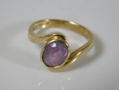 A 9ct gold ring set with amethyst 3.6g