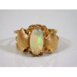 A 14ct gold ring set with opal stone size O/M 4.2g