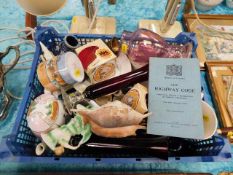 A tray of sundry glass & ceramic items twinned wit