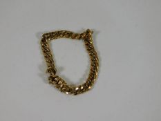 A 9ct gold curb bracelet 15.1g