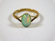 An 9ct gold opal ring size I 1.4g