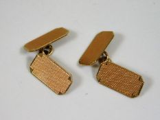 A pair of 9ct gold cufflinks 5.9g