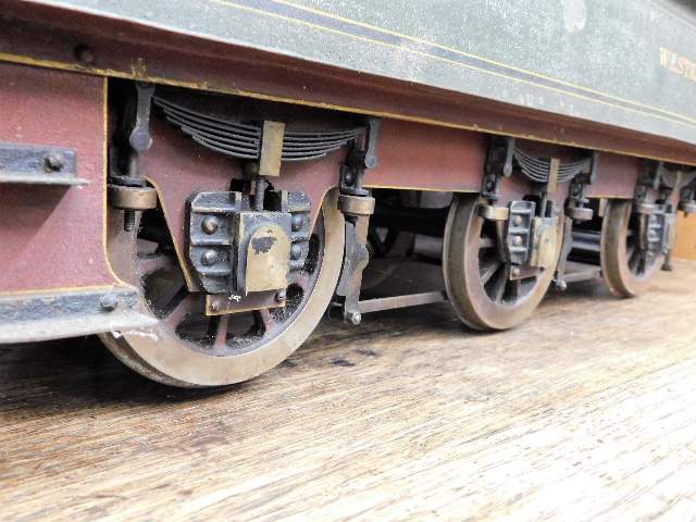 A well engineered large 3.5in gauge working model steam train of the GWR City Of Bath locomotive 42. - Image 3 of 8