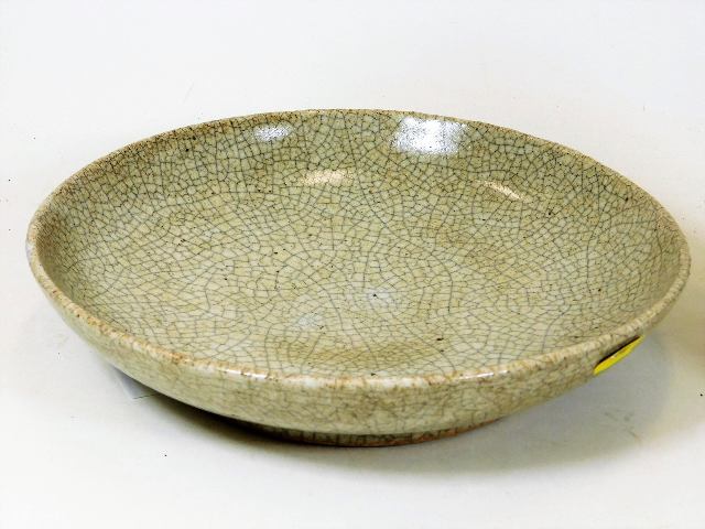 A Chinese crackle glaze dish 11in diameter. Proven - Image 3 of 3