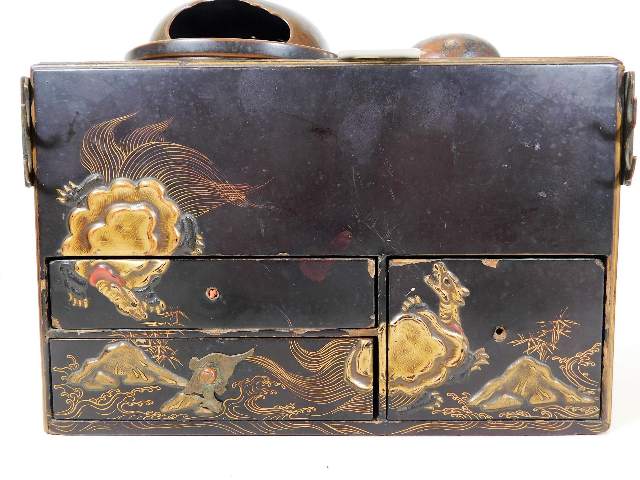 A Japanese Meiji period smokers box with Shibayama - Bild 2 aus 4