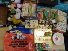 A quantity of Snoopy & Peanuts collectables