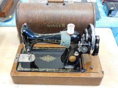 An early 20thC. Singer sewing machine