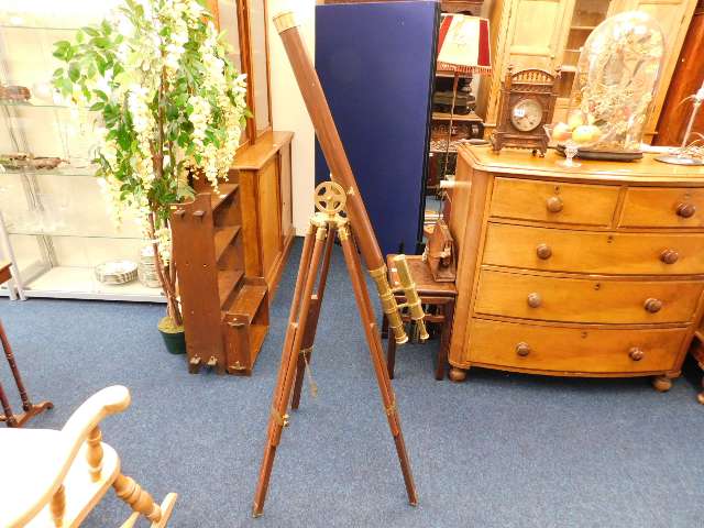 A 20thC. telescope with brass fittings