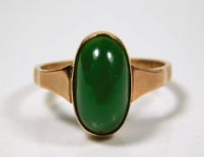 An 18ct French gold ring set with jade 4g size Q/R