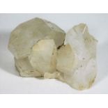 A piece of quartz crystal 750g