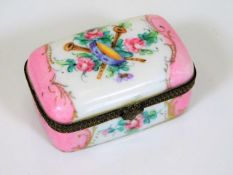 A 19thC. French porcelain snuff box