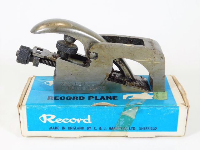 A boxed Record No.077 plane, presents in unused co