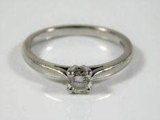 A platinum diamond solitaire, approx. 0.33ct 4g si