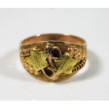 A pink & green US Montana Gold ring with organic d