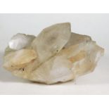 A piece of quartz crystal 1.3kg