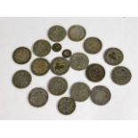 A quantity of British pre-1946 silver & part silver coinage 250g