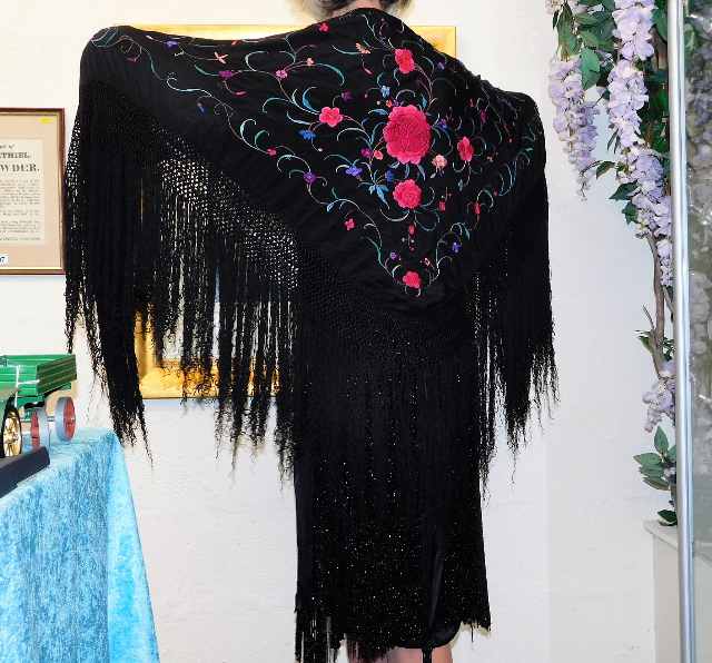 A period 1920's flapper dress size 10 with jet bead work twinned 1920's shawl - Image 2 of 2