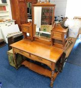 An Edwardian mahogany dressing table with two cabi