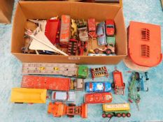 A boxed quantity of mostly playworn diecast vehicl