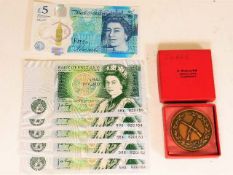Five UNC one pound consecutive banknotes, one UNC