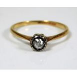 An antique 18ct gold ring with platinum mounted ol