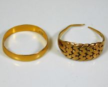 Two yellow metal high carat gold rings a/f 4.7g
