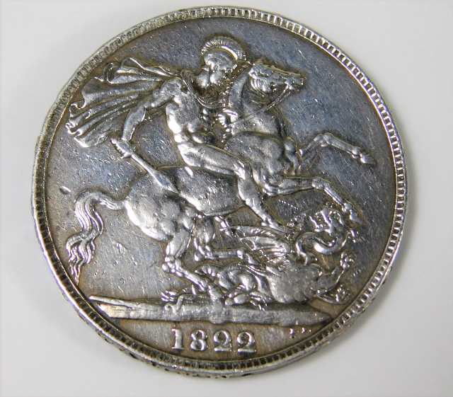 An 1822 George IV silver crown Provenance: From Ho - Image 2 of 3