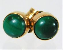A pair of 14ct gold malachite stud earrings 1g