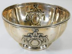 A small heavy gauge continental white metal bowl 3