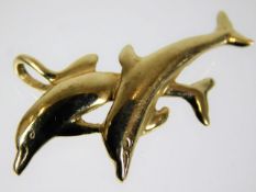 A 14ct gold dolphin pendant 2.5g