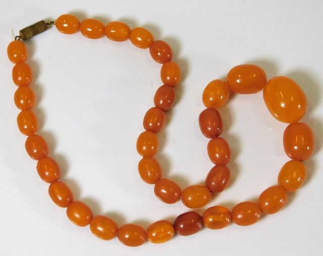 A set of Edwardian amber beads 25g